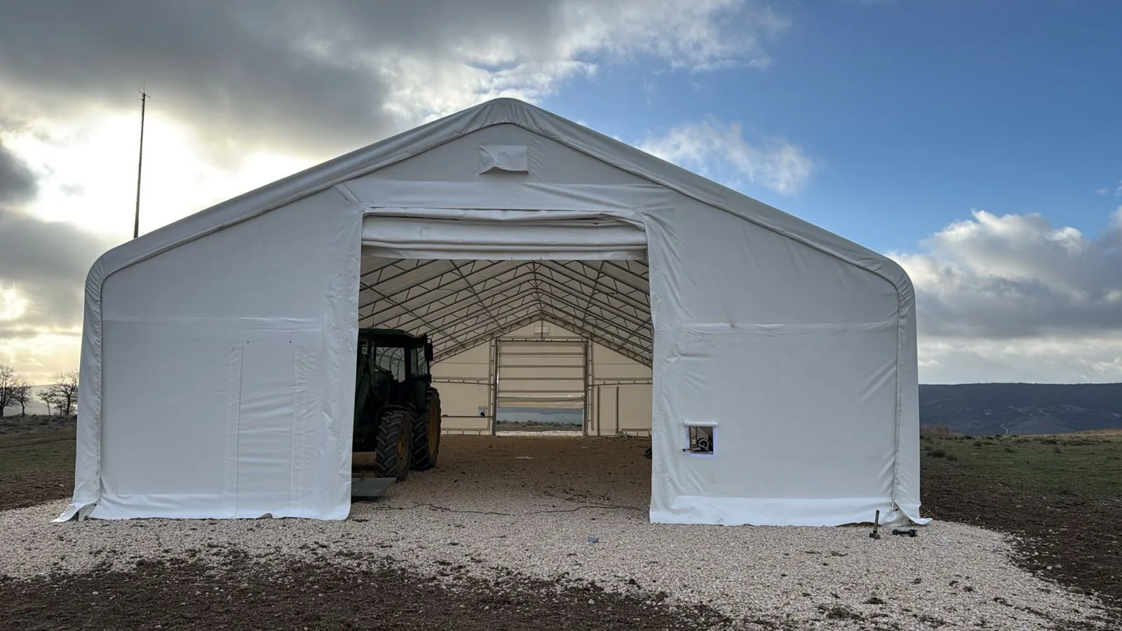 Capannone di Stoccaggio 10 × 21,30 × 5,20 m
